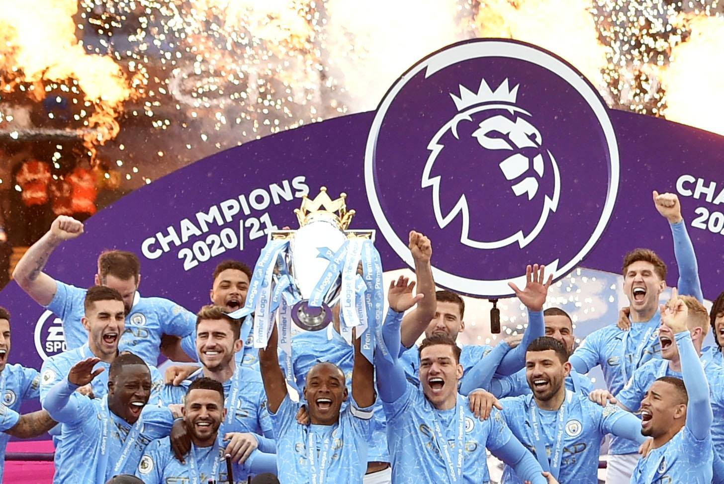曼城3-1热刺，英超焦点战，蓝月军团闪耀斯坦福桥曼城3-0热刺豪取16连胜