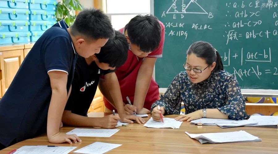 太伏中学的崛起与变革—一个乡镇教育的新篇章太伏中学赵鑫照片