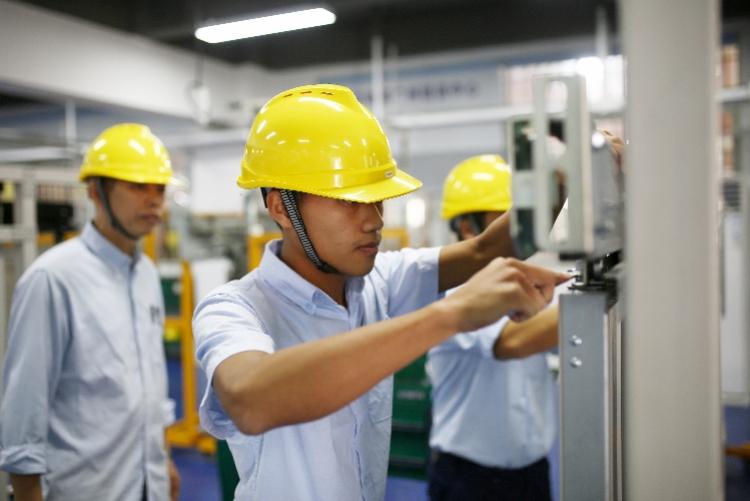 香港正挂挂牌，金融市场的创新与机遇香港正挂挂牌正版图解
