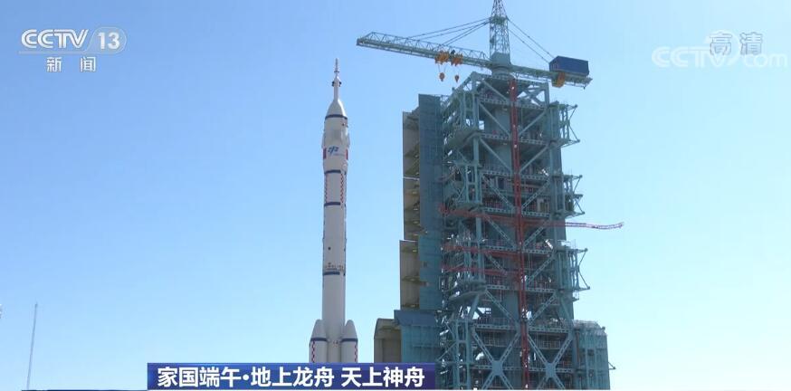 探索18万公里的数字宇宙，揭秘星辰之舟—访问未来世界的门户网站（www.cn）